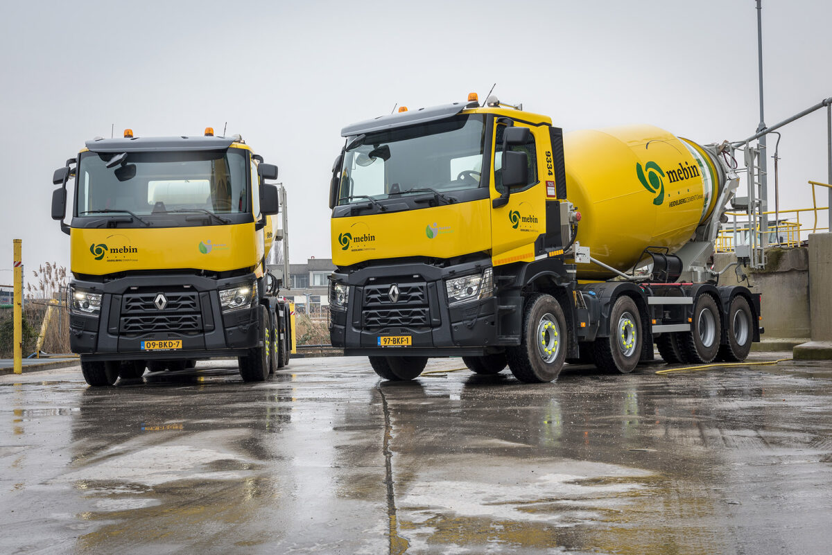 Mebin heeft eerste Renault Trucks 8X4 betonmixers van Nederland