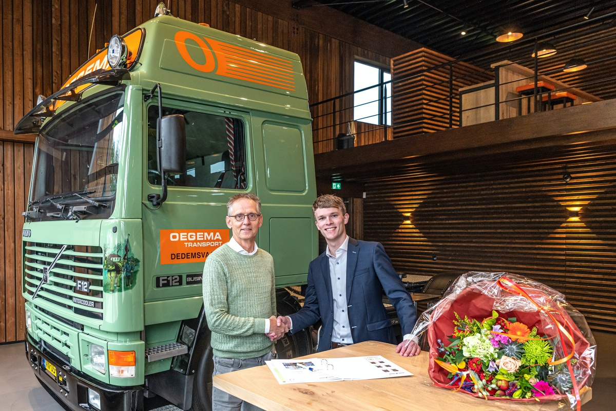 oegema schaft elektrische Volvo trucks aan